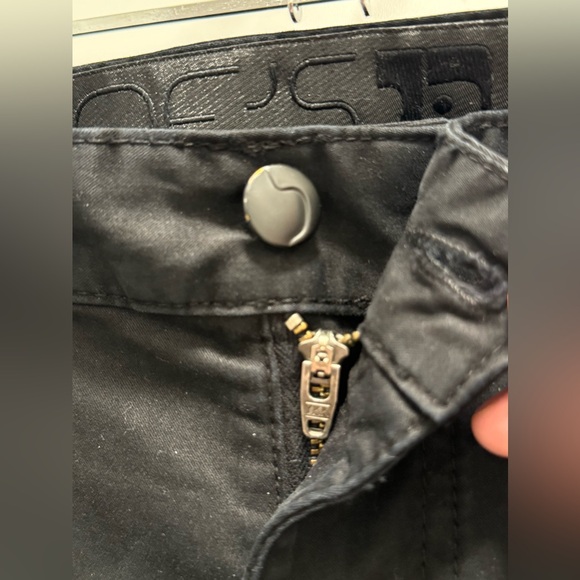 Joes - Picture 2 of 7